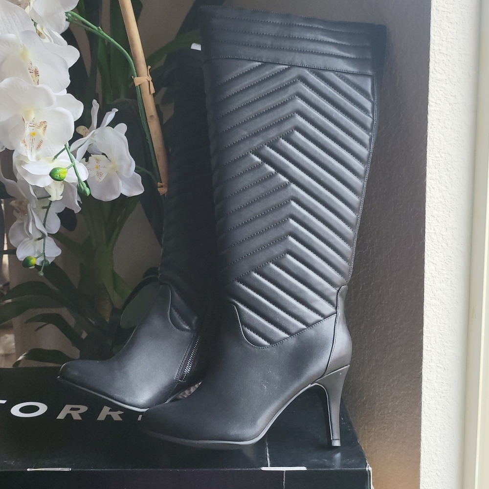 Torrid Quilted Leather Knee Boots sz 12 / Statement Boots / Heels